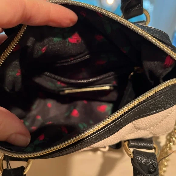 Betsey Johnson hand clutch with strap - Picture 2 of 5